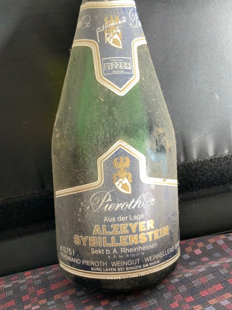 ワイン 1997 Pieroth Alzeyer Sybillenstein Pieroth Alzeyer Sybillenstein | Vivino 日本語