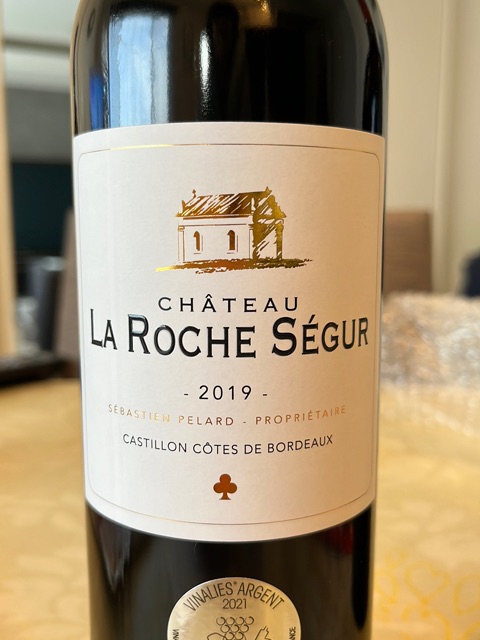 Chateau de la Roche 赤ワイン Buy Wine Château Laroche Red - Côtes-de-bourg - Directly from the
