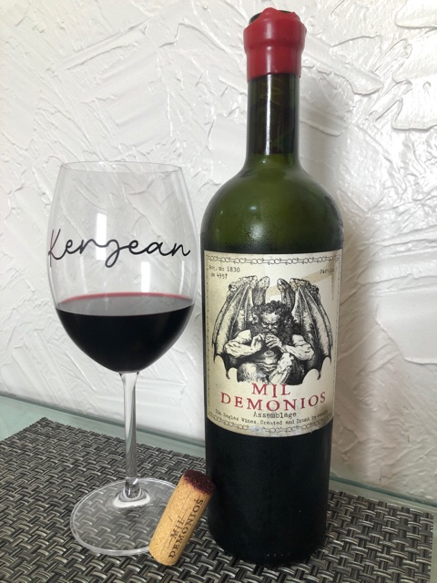 Mil Demonios Assemblage