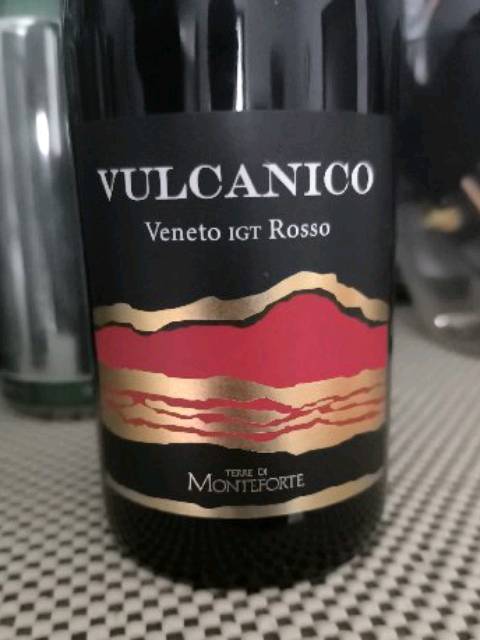 Terre di Monteforte Rosso Vulcanico | Vivino English