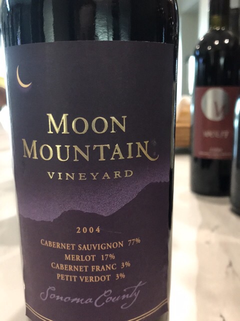 Moon Mountain Vineyard Red Blend | Vivino 日本語