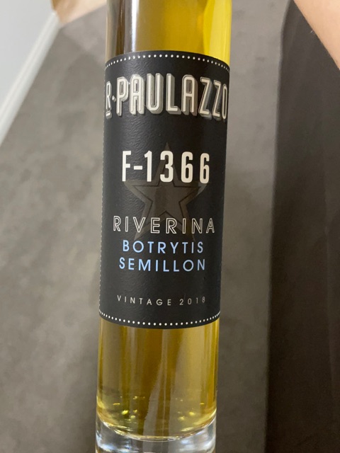 R. Paulazzo Botrytis Semillon F - 1366 | Vivino Australia