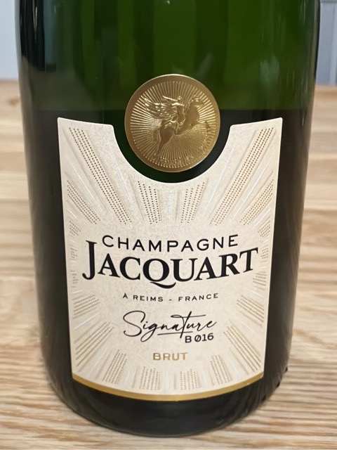 N.V. Jacquart Signature B016 Brut Champagne | Vivino 日本語