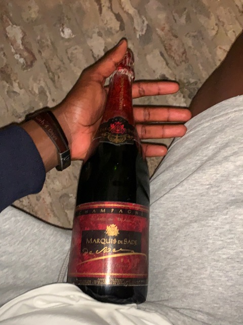 Maison de Sade Marquis de Sade Brut Champagne | Vivino 日本語