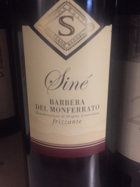 Sulin Siné Barbera del Monferrato Frizzante | Vivino 日本