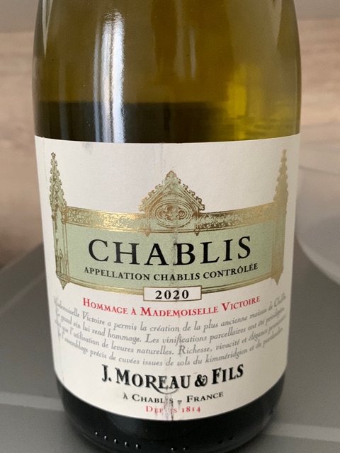 J. Moreau & Fils Hommage À Mademoiselle Victoire Chablis | Vivino