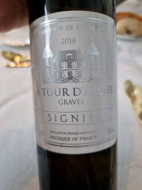 La Tour d'Arche Signiel Graves | Vivino English