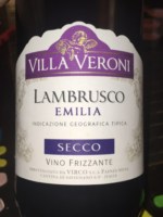 Villa Veroni Lambrusco Secco Frizzante