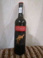 Yellow Tail Medium Sweet Red Roo