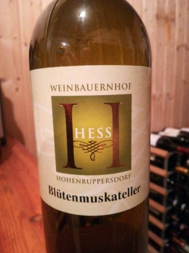 Hess Blütenmuskateller Vivino US