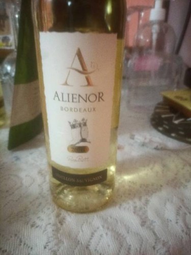 Maison Riviere Alienor Bordeaux Blanc | Vivino English