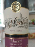 Teliani Valley Gruzia Alazani Red Semi Sweet (ალაზანი წითელი ნახევრად ტკბილი)