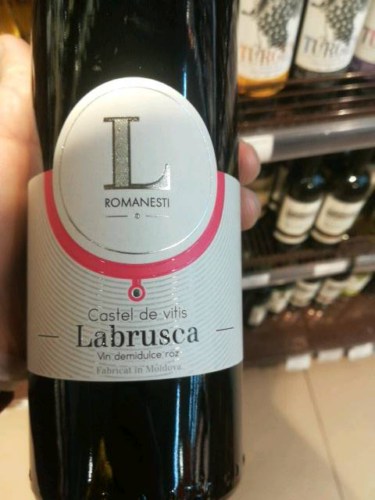 Romanești Castel de Vitis Labrusca Demidulce Roz | Vivino US