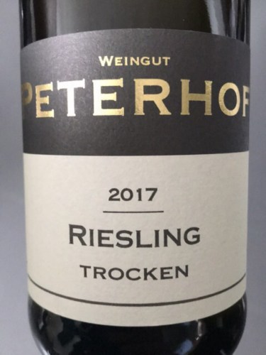 Peterhof Riesling Trocken | Vivino English