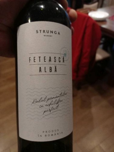 Strunga Fetească Albă | Vivino English