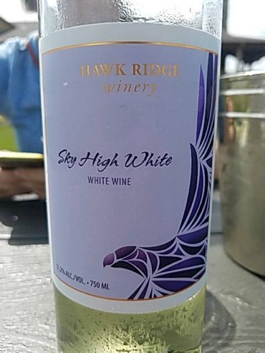 Hawk Ridge Sky High White | Vivino US