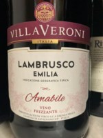 Villa Veroni Lambrusco Amabile Frizzante