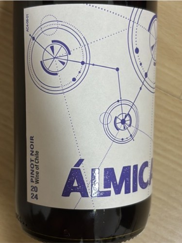 Álmica Pinot Noir | Vivino Português (Brasil)