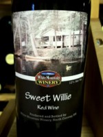 White Mountain Winery Sweet Willie Red