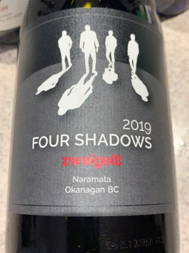 Four Shadows Zweigelt | Vivino Nederland