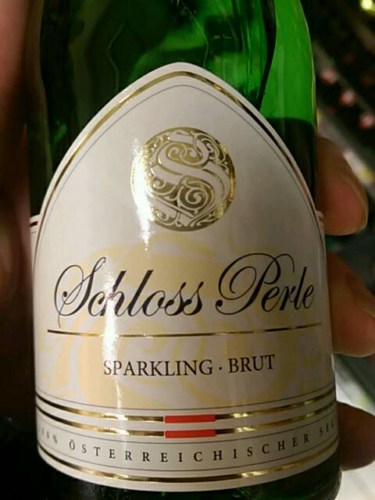 Schloss Perle Sparkling Brut | Vivino Australia