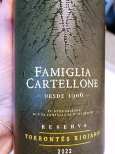 Famiglia Cartellone Reserva Torrontés Riojano | Vivino US