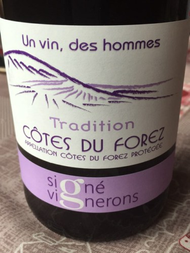 Signé Vignerons Tradition Côtes du Forez | Vivino Sverige