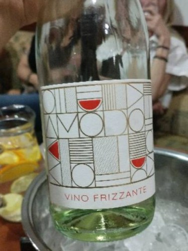 Amodo Frizzante Brut | Vivino US