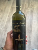 Valery Zakharyin (Валерий Захарьин) Omega Bay Riesling (Бухта Омега Рислинг)