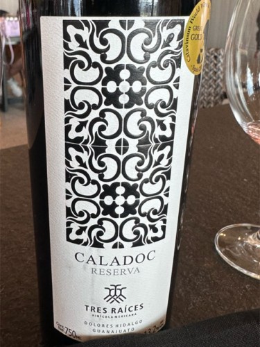 Tres Raíces Caladoc Reserva | Vivino US