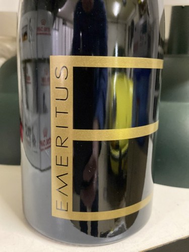 Emeritus Vineyards Pinot Noir | Vivino English