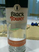 Black Tower Riesling - Gewürztraminer