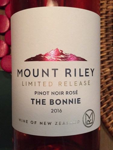 Mount Riley The Bonnie Pinot Noir Rosé | Vivino US