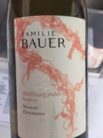 Familie Bauer Weissburgunder Reserve
