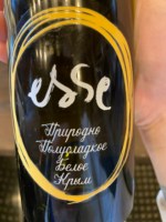 Esse Природно Полусладкое Белое Крым (Naturally Semi-sweet White Crimea)