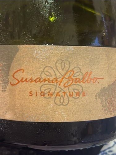 Signature Brioso White