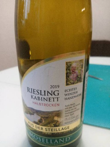 Moselland Aus der Steillage Riesling Kabinett Halbtrocken | Vivino US