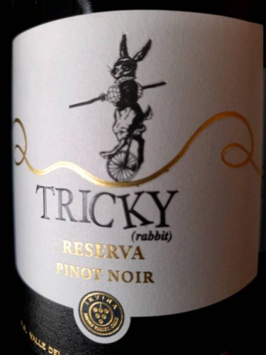 Tricky Rabbit Reserva Pinot Noir | Vivino English