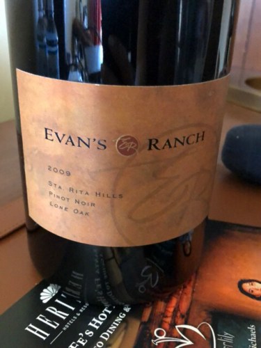 Evan's Ranch Lone Oak Pinot Noir | Vivino English