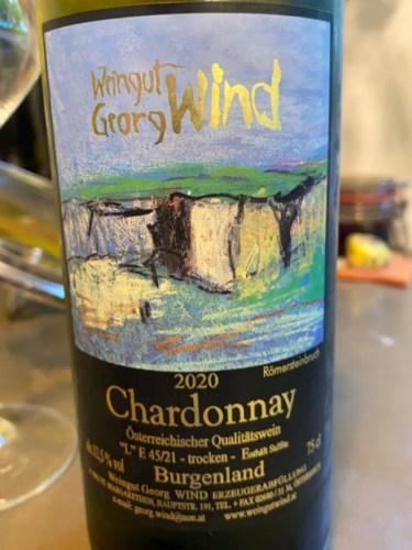 Weingut Georg Wind Chardonnay | Vivino US