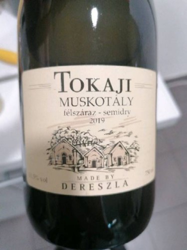 2019 Château Dereszla Tokaji Muskotály Semi Dry | Vivino US